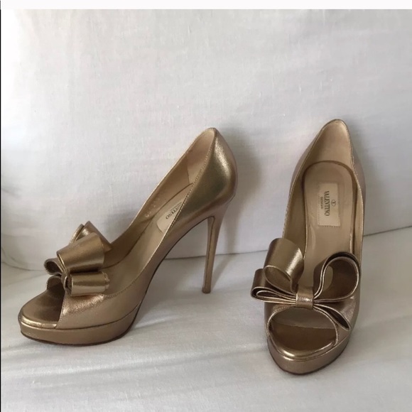 Valentino Shoes - Valentino gold bow peep toe platform heel